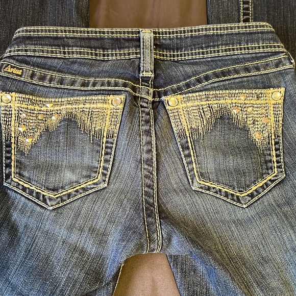 Women’s  Ariat flare jeans - Picture 3 of 5